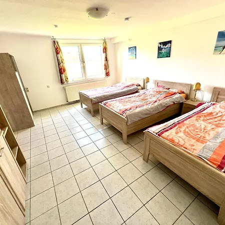 Mit 4 Betten Appartement Karben